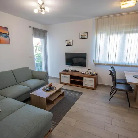 Apartment Ana